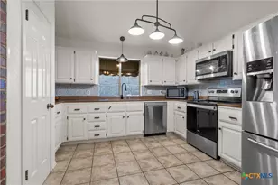 2723 Canyon Oaks Ct, Temple, TX 76502 - Photo 9