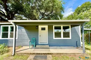 307 S East St, Edna, TX 77957 - Photo 5