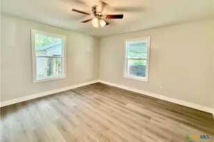 307 S East St, Edna, TX 77957 - Photo 31