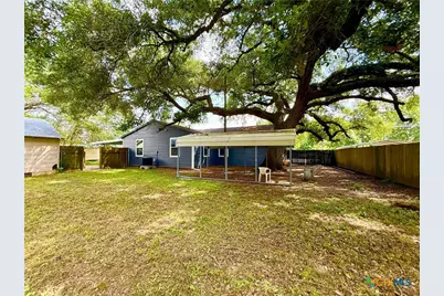 307 S East Street, Edna, TX 77957 - Photo 41