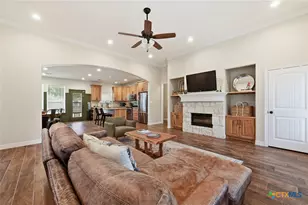 202 Cedar Hills Dr, Elgin, TX 78621 - Photo 5