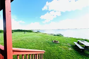 607 Tap Rd, Port Lavaca, TX 77979 - Photo 3
