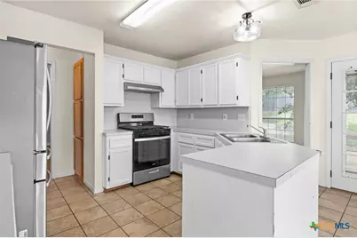714 Silver Creek Drive, Harker Heights, TX 76548 - Photo 5