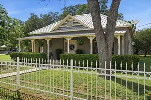 431 E Commerce St, New Braunfels, TX 78130 - Photo 3