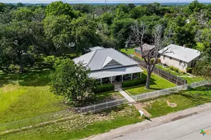 431 E Commerce St, New Braunfels, TX 78130 - Photo 47