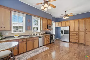 431 E Commerce St, New Braunfels, TX 78130 - Photo 15