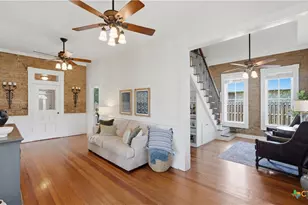 431 E Commerce St, New Braunfels, TX 78130 - Photo 9