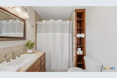 431 E Commerce Street, New Braunfels, TX 78130 - Photo 21