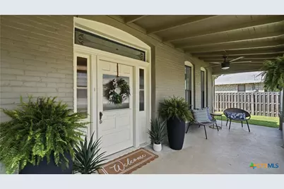 431 E Commerce Street, New Braunfels, TX 78130 - Photo 5