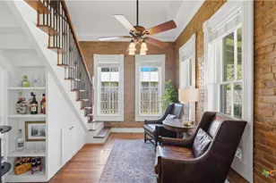 431 E Commerce St, New Braunfels, TX 78130 - Photo 11