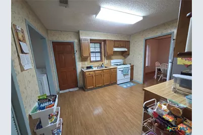 1301 W Mesquite Street, Little River Academy, TX 76554 - Photo 11