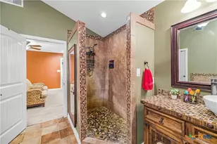 404 Cottonwood, Victoria, TX 77904 - Photo 25
