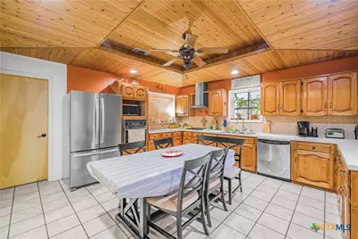 404 Cottonwood, Victoria, TX 77904 - Photo 17