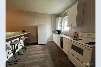 103 5th Street #B, Seadrift, TX 77983 - Photo 3