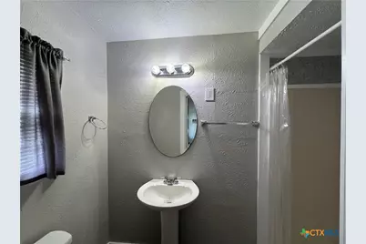 103 5th Street #B, Seadrift, TX 77983 - Photo 5