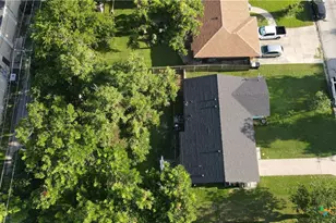 1901 S 33rd St, Temple, TX 76504 - Photo 3