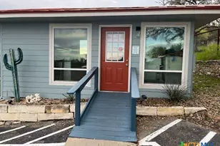 943 Parkview Dr, Canyon Lake, TX 78133 - Photo 15