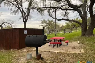 943 Parkview Dr, Canyon Lake, TX 78133 - Photo 17