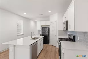 328 Fairfax Ave, San Marcos, TX 78666 - Photo 5