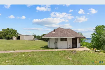 6750 N Lakeview Drive, Salado, TX 76571 - Photo 23