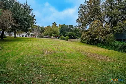 123 Royal Goerge Circle, Mcqueeney, TX 78123 - Photo 5