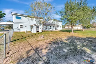 445 Lakeshore Drive, Victoria, TX 77905 - Photo 33