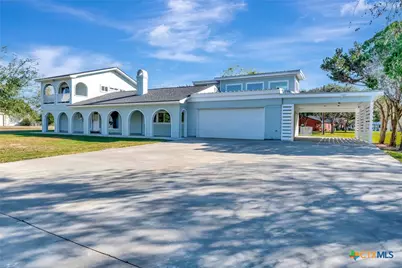 445 Lakeshore Drive, Victoria, TX 77905 - Photo 1