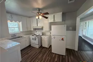 602 E Rosebud, Victoria, TX 77901 - Photo 5