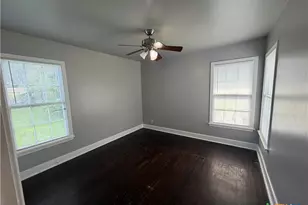 602 E Rosebud, Victoria, TX 77901 - Photo 9