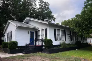420 Willow Ave, New Braunfels, TX 78130 - Photo 1