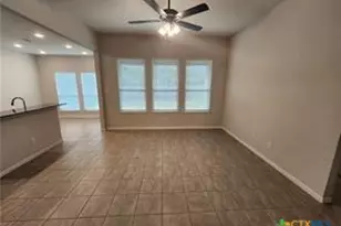 625 Gingham Trl, Troy, TX 76579 - Photo 5