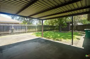 109 Oxford St, Victoria, TX 77904 - Photo 13