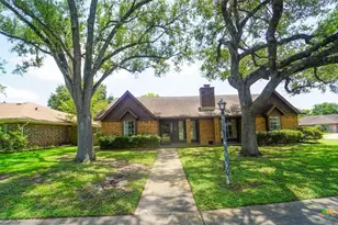 109 Oxford St, Victoria, TX 77904 - Photo 1