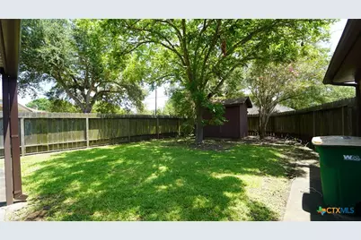 109 Oxford Street, Victoria, TX 77904 - Photo 15