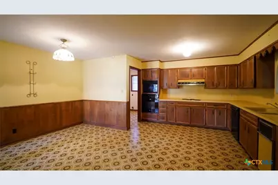 109 Oxford Street, Victoria, TX 77904 - Photo 7