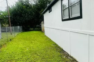 217 E Schulz St, Marion, TX 78124 - Photo 3