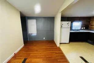 217 E Schulz St, Marion, TX 78124 - Photo 9