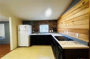 217 E Schulz St, Marion, TX 78124 - Photo 7
