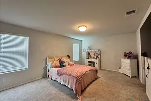 404 Jean St, Seguin, TX 78155 - Photo 11
