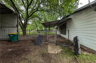 602 Andrews St, Gatesville, TX 76528 - Photo 19