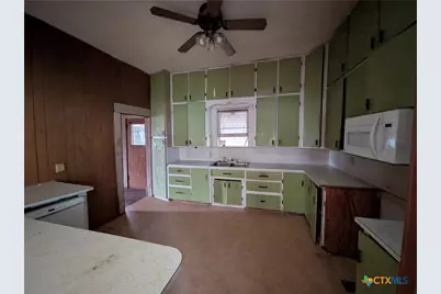 602 Andrews Street, Gatesville, TX 76528 - Photo 9