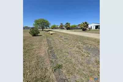 501 S 13th Street, Seadrift, TX 77983 - Photo 9