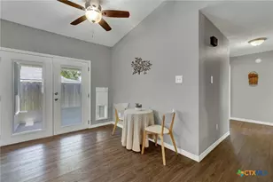 1905 Castle Gate Cir, San Marcos, TX 78666 - Photo 9