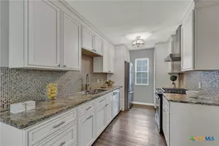 1905 Castle Gate Cir, San Marcos, TX 78666 - Photo 11