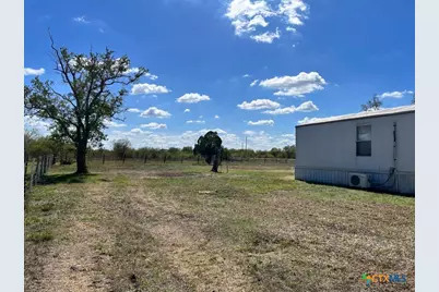 2887 Kemper City Road, Victoria, TX 77905 - Photo 9
