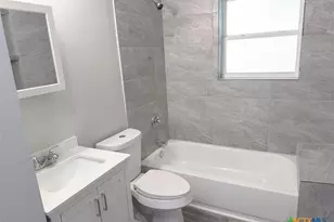 106 N Pear St, Rockdale, TX 76567 - Photo 7