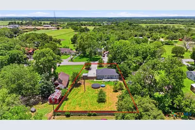 554 West Austin Street, Luling, TX 78648 - Photo 45