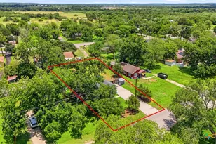 554 W Austin St, Luling, TX 78648 - Photo 43