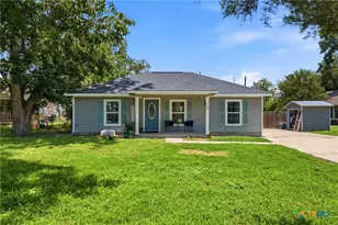 554 W Austin St, Luling, TX 78648 - Photo 3