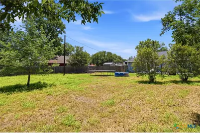 554 West Austin Street, Luling, TX 78648 - Photo 39